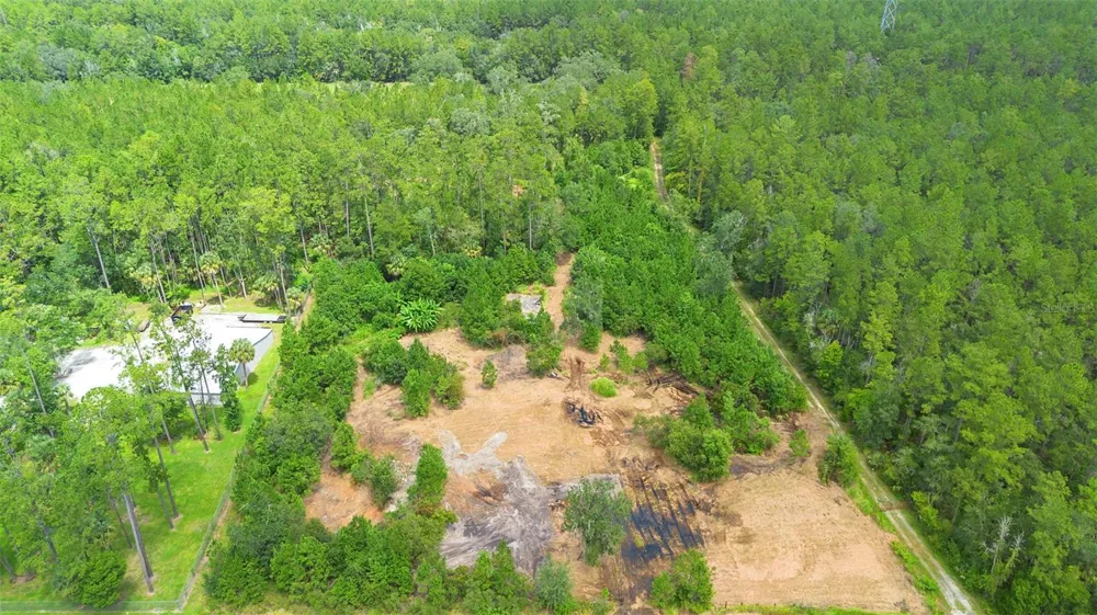 10951 E HIGHWAY 40 Silver Springs, FL 34488