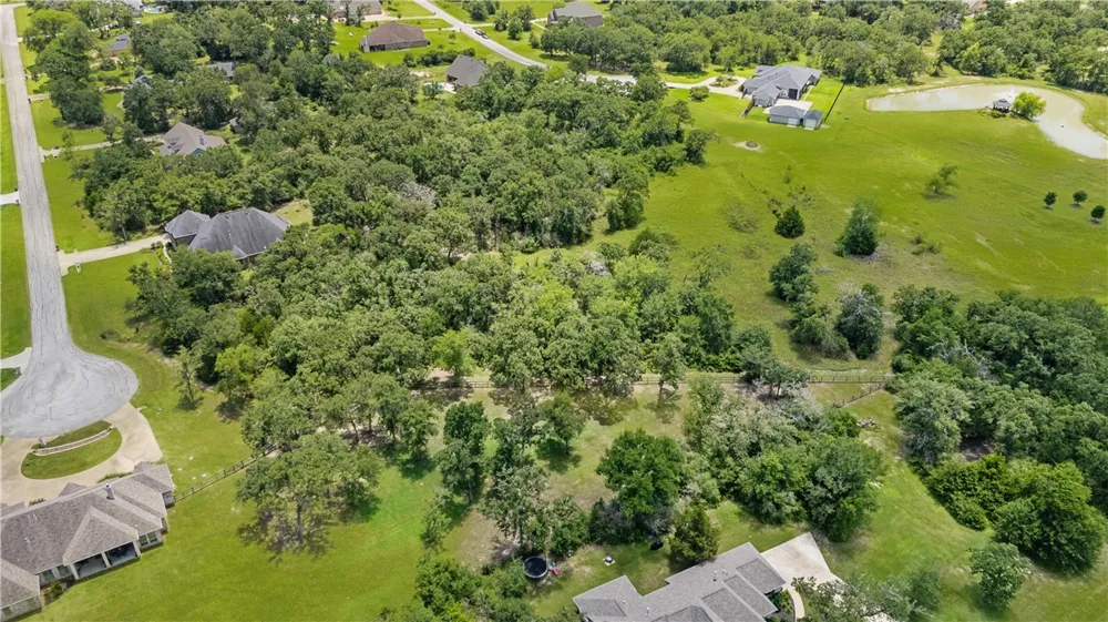 10223 Cambridge Drive Iola, TX 77861