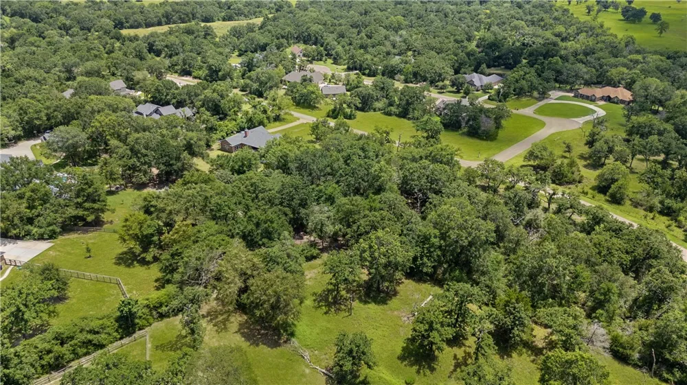 9635 Belgrave Square Iola, TX 77861