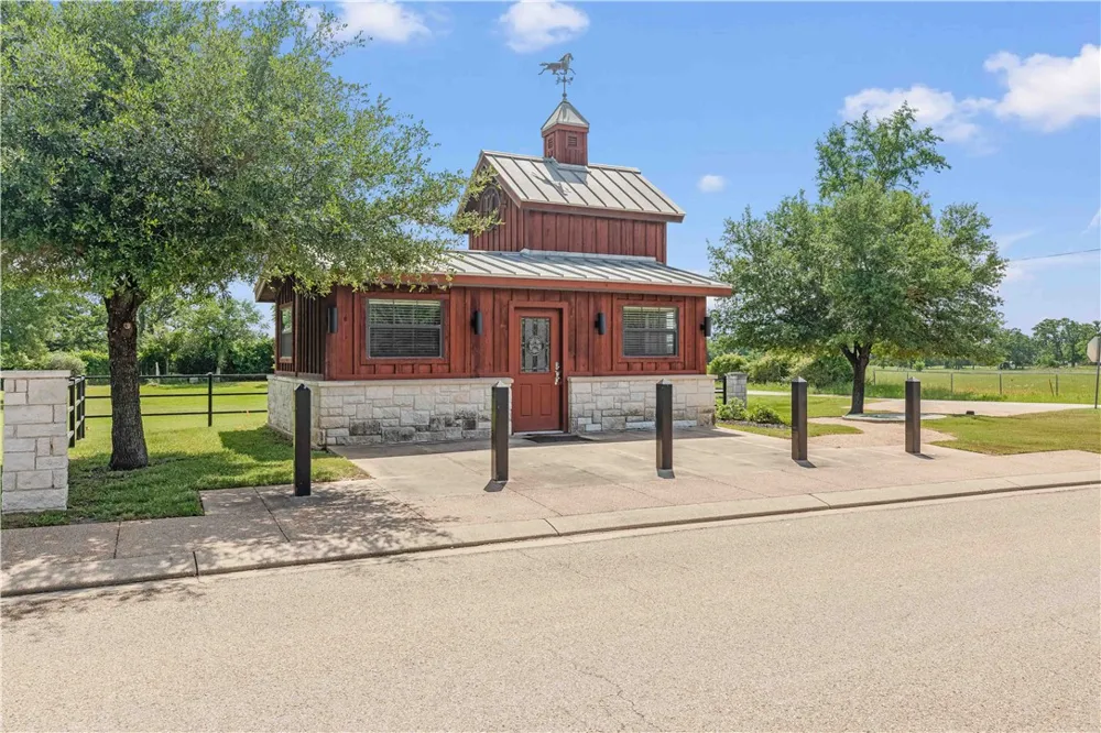9635 Belgrave Square Iola, TX 77861