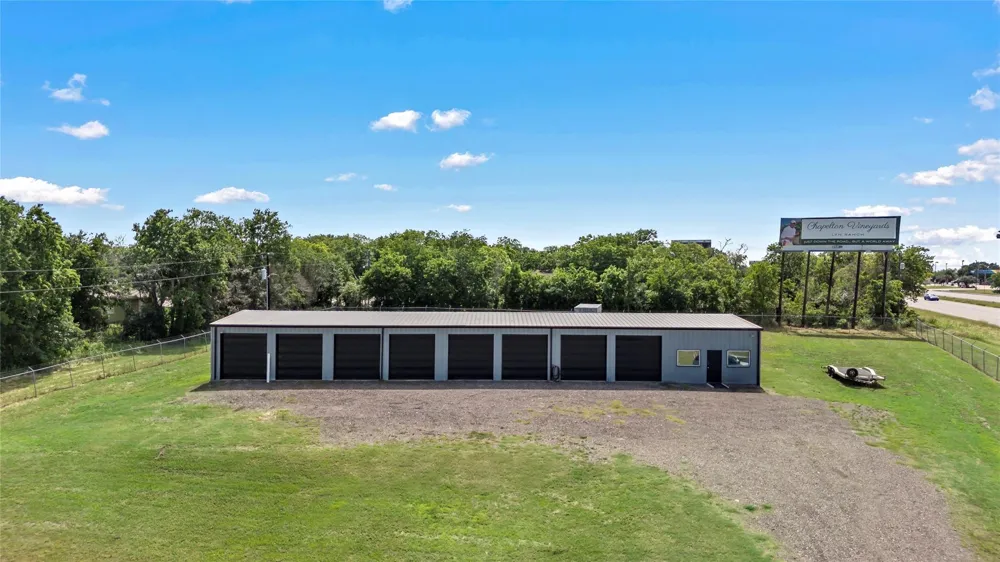 9250 Hwy 290 E Chappell Hill, TX 77426