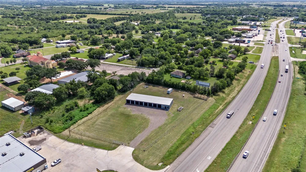 9250 Hwy 290 E Chappell Hill, TX 77426