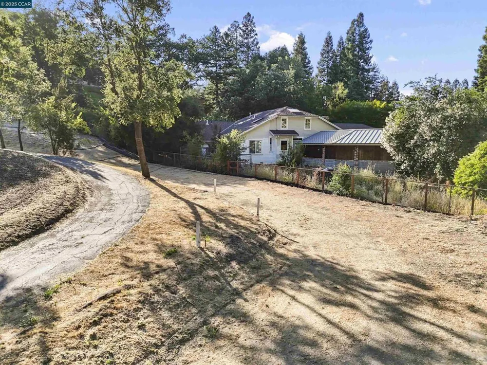 221 Dean Rd Alamo, CA 94507