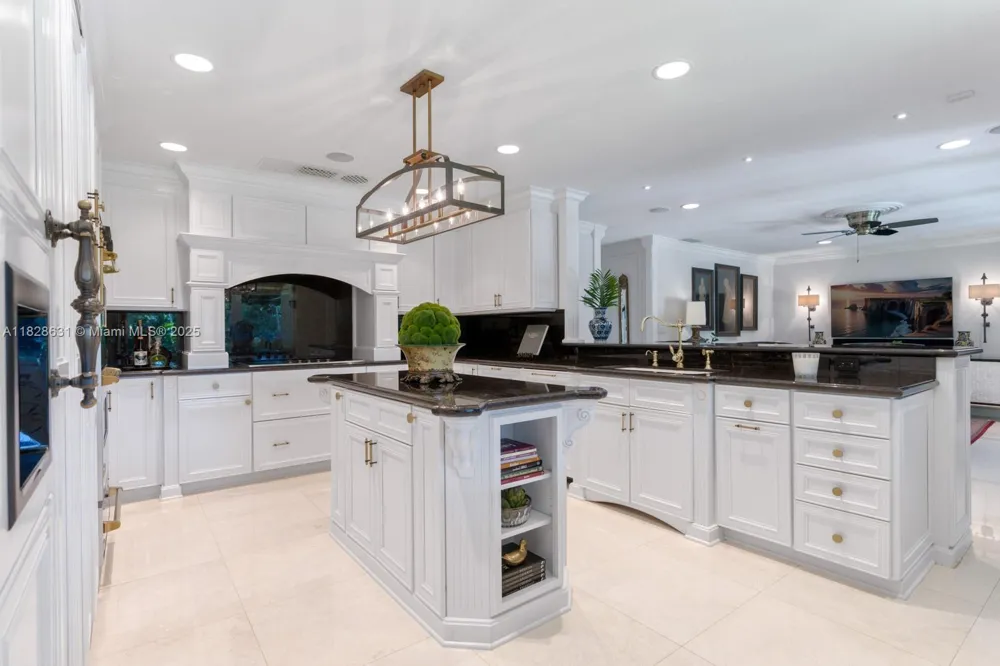 7360 SW 164th St Palmetto Bay, FL 33157
