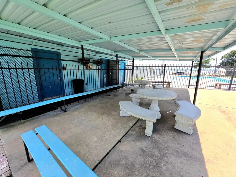 High Crest Dr Point Blank, TX 77364