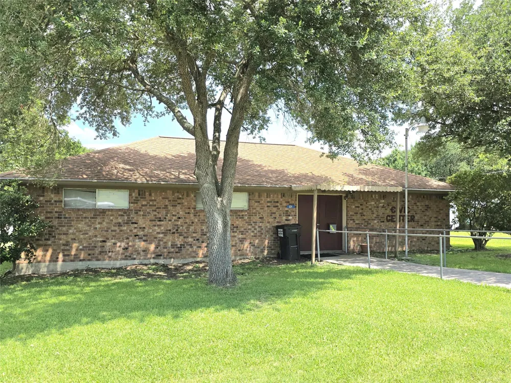 High Crest Dr Point Blank, TX 77364
