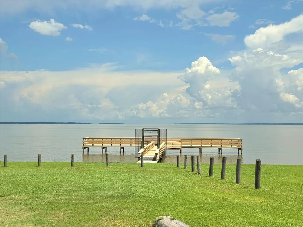 High Crest Dr Point Blank, TX 77364