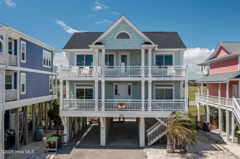 982 Ocean Boulevard W