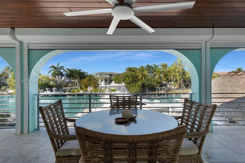 232 W Seaview Dr Duck, FL 33050