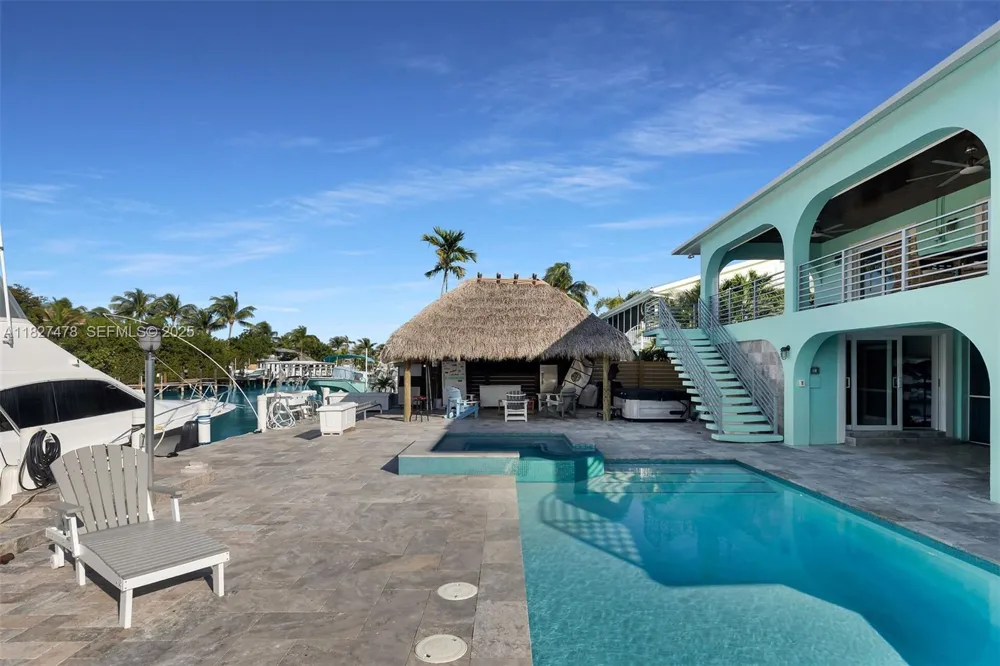 232 W Seaview Dr Duck, FL 33050