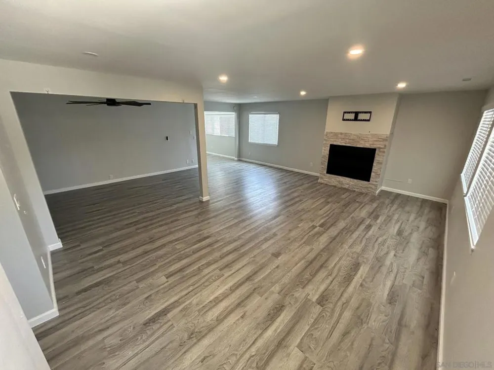 27452 Silver Lakes Pkwy Helendale, CA 92342