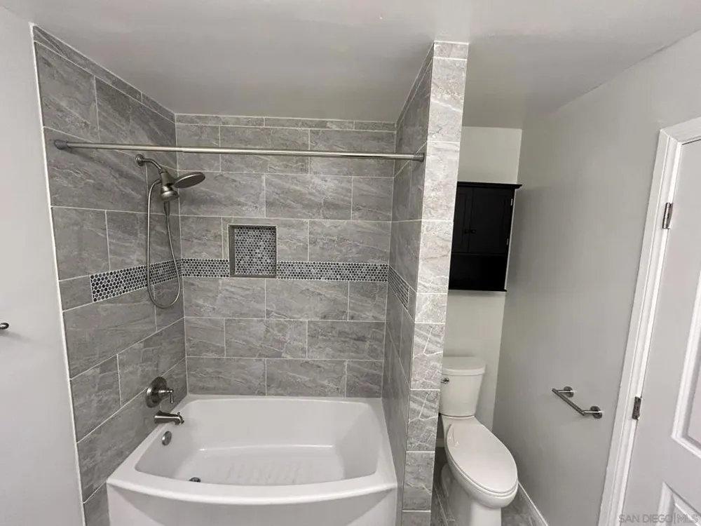 27452 Silver Lakes Pkwy Helendale, CA 92342