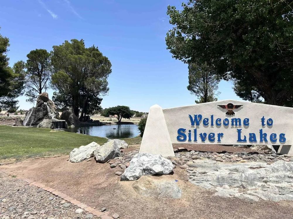 27452 Silver Lakes Pkwy Helendale, CA 92342