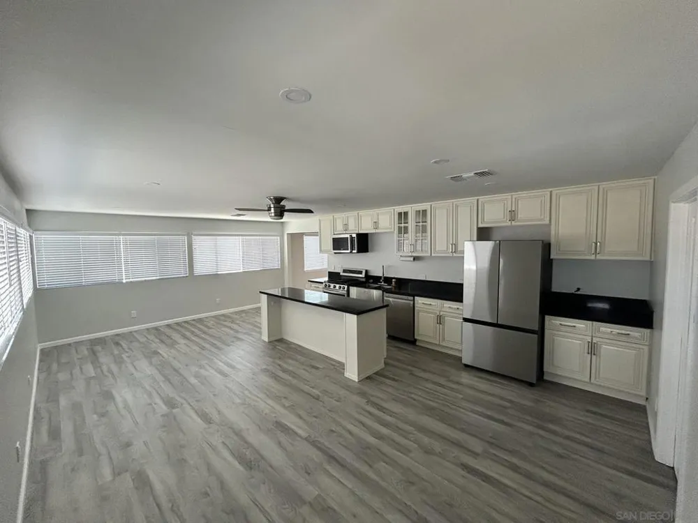 27452 Silver Lakes Pkwy Helendale, CA 92342
