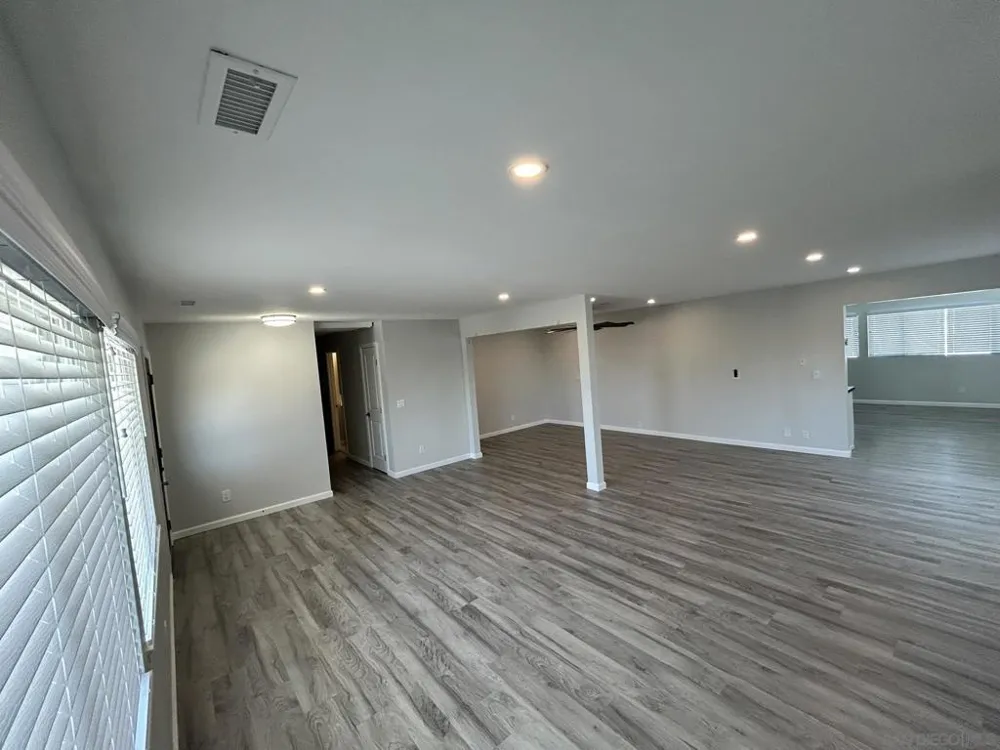 27452 Silver Lakes Pkwy Helendale, CA 92342