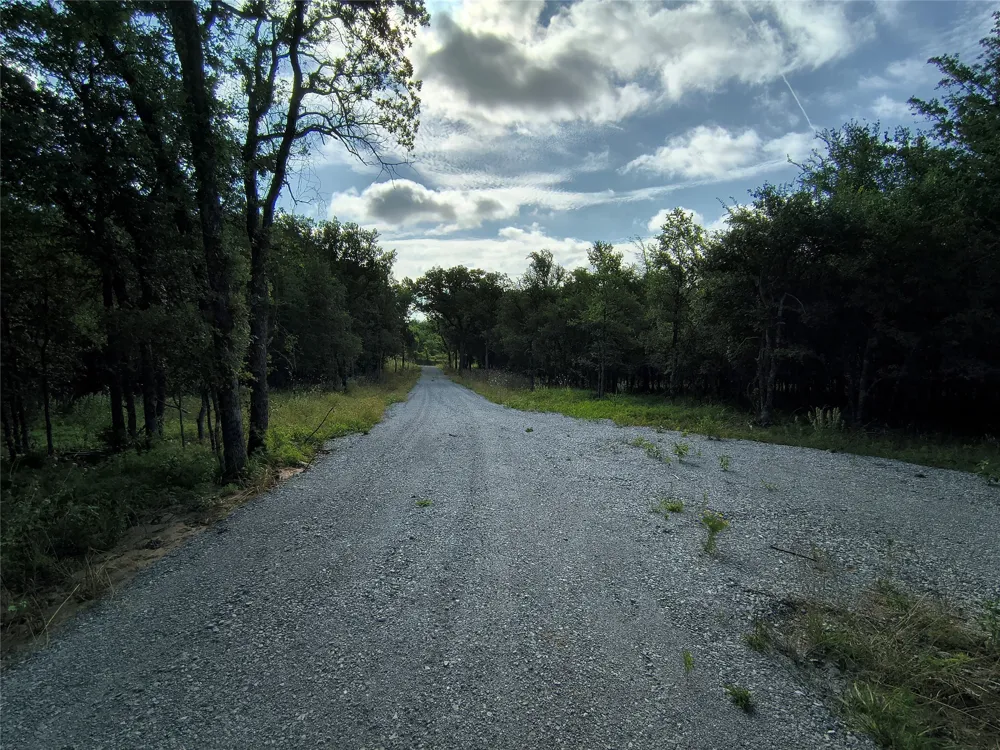 277 County Road 4461 Decatur, TX 76234