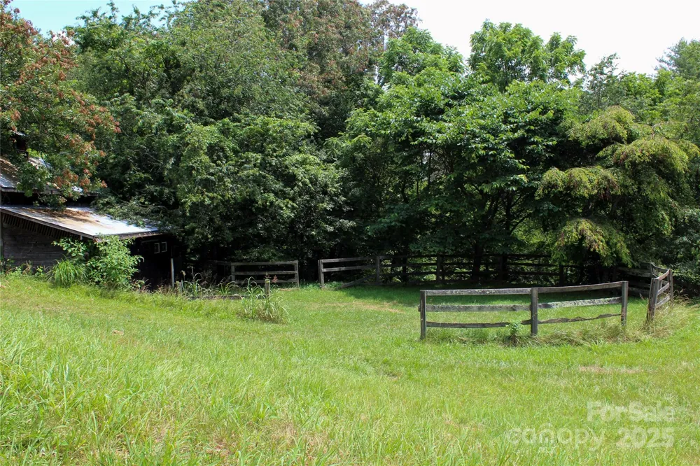 9999 Settlers Trail #43 Mars Hill, NC 28754