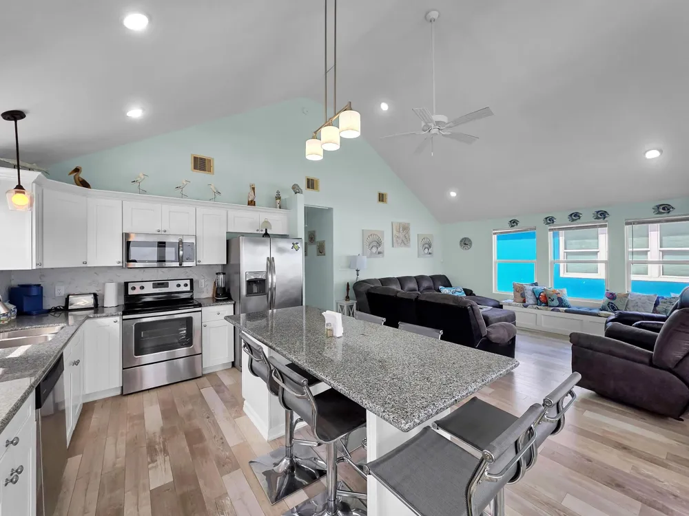 2496 Highway 87 Gilchrist, TX 77617