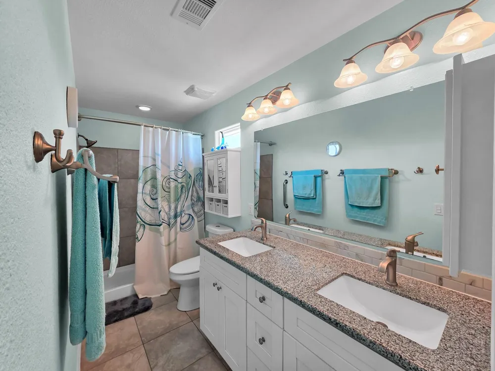 2496 Highway 87 Gilchrist, TX 77617