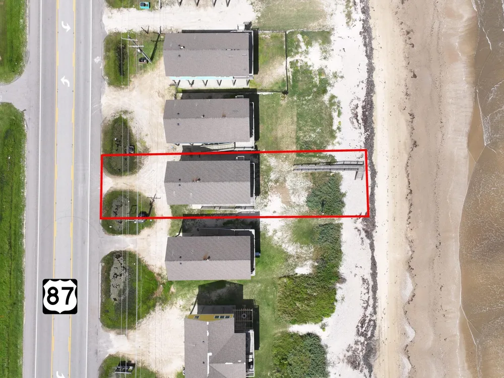2496 Highway 87 Gilchrist, TX 77617