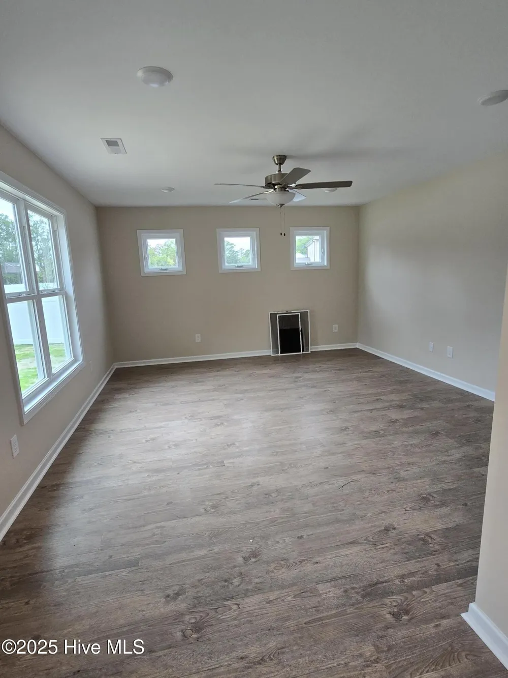 94 Osprey Watch Lane E Oriental, NC 28571