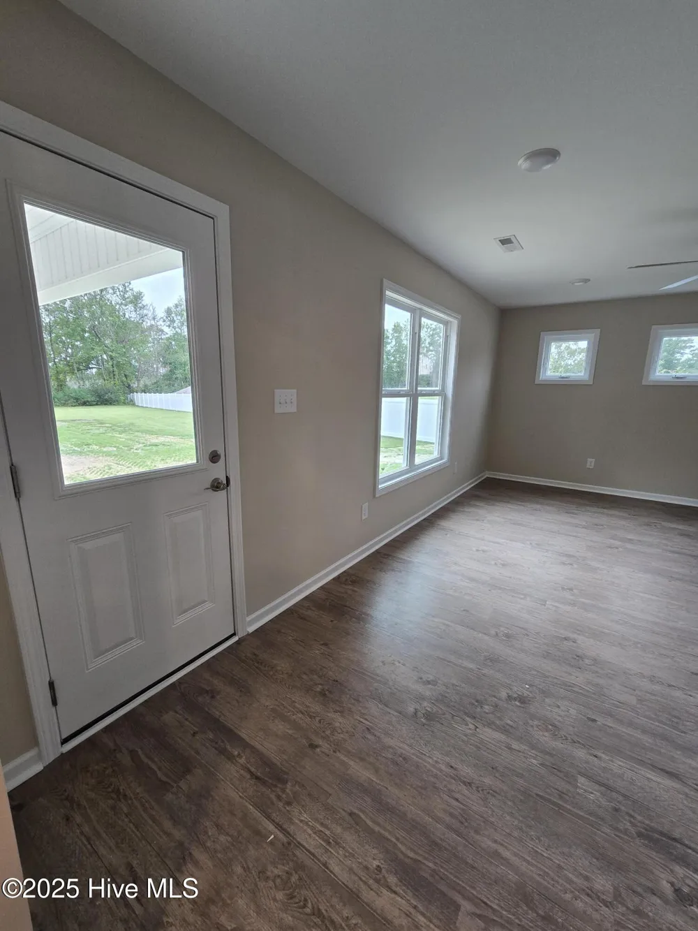 94 Osprey Watch Lane E Oriental, NC 28571