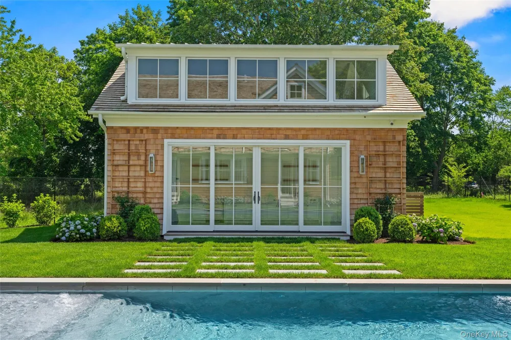 161 South Road Westhampton, NY 11977