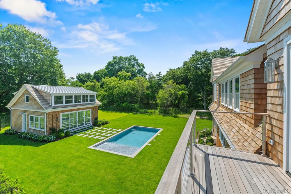 161 South Road Westhampton, NY 11977