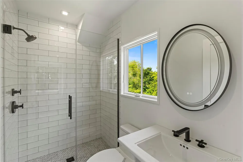 161 South Road Westhampton, NY 11977