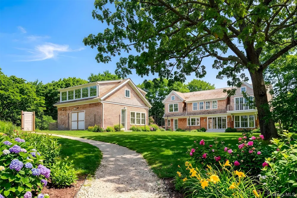 161 South Road Westhampton, NY 11977