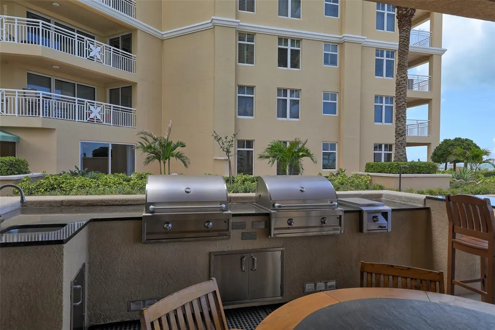 10 PAPAYA STREET #305 Clearwater Beach, FL 33767