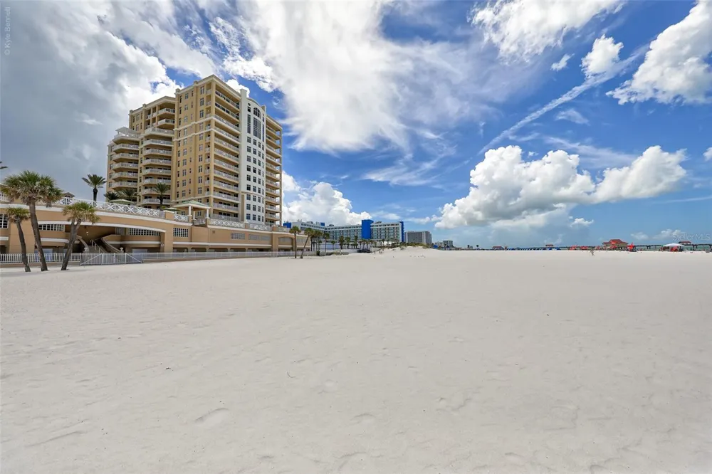 10 PAPAYA STREET #305 Clearwater Beach, FL 33767