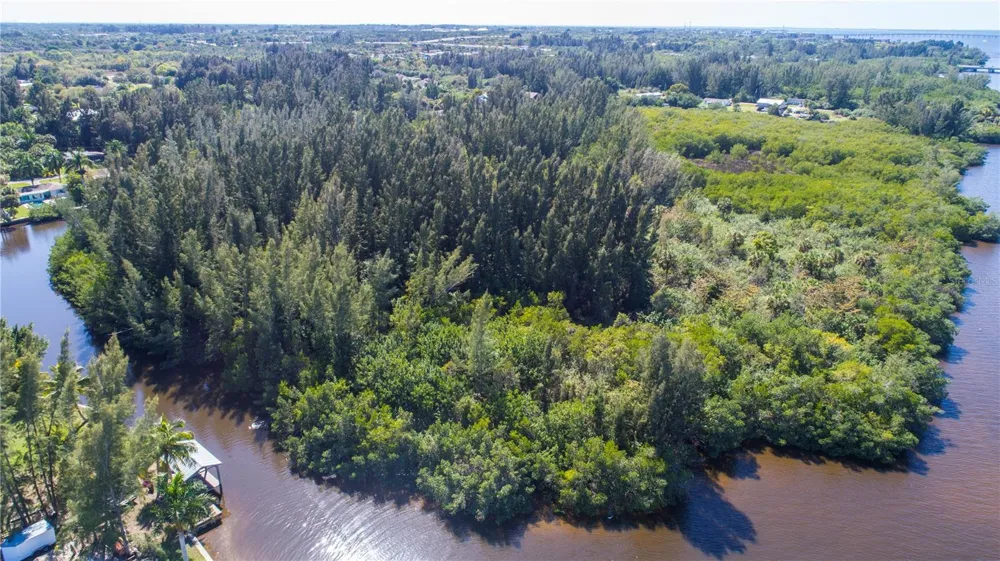 418 PEACE ISLAND DR Punta Gorda, FL 33950