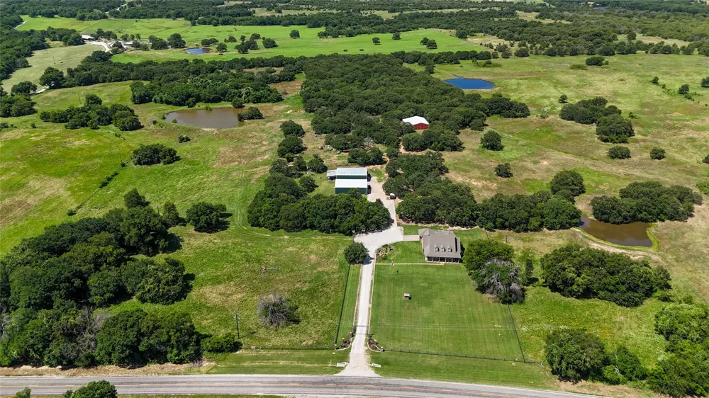 11471 FM 455 Forestburg, TX 76239