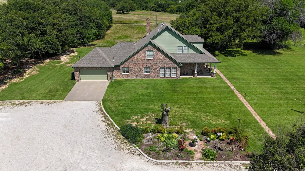11471 FM 455 Forestburg, TX 76239