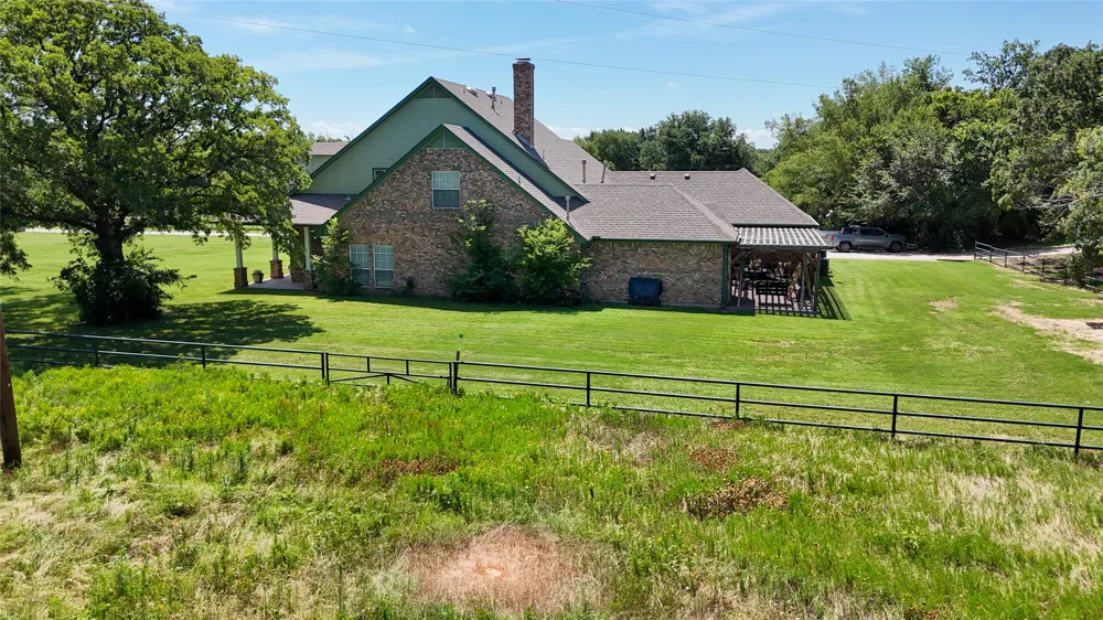 11471 FM 455 Forestburg, TX 76239