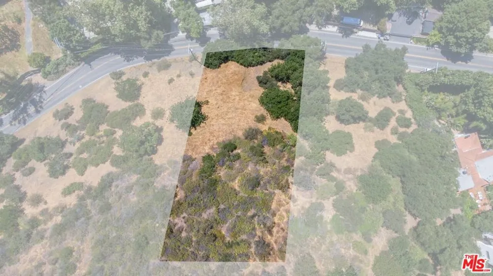 2250 Benedict Canyon Drive Beverly Hills, CA 90210