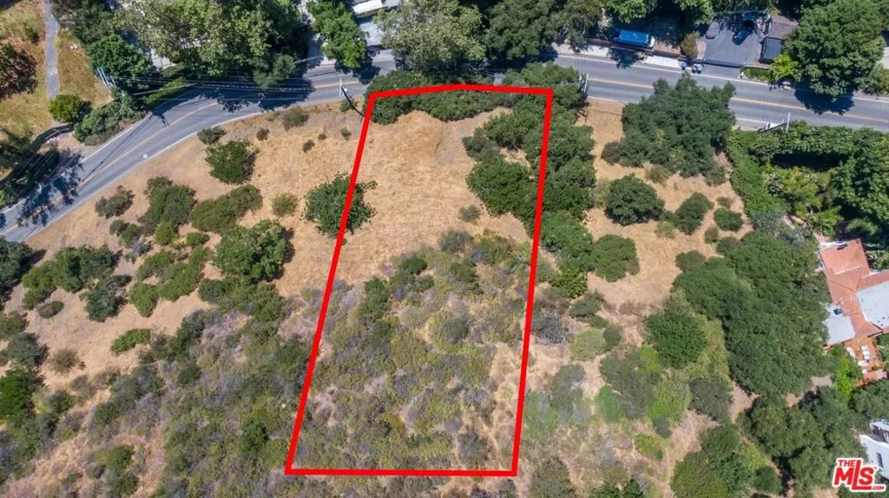 2250 Benedict Canyon Drive Beverly Hills, CA 90210
