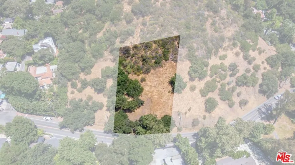 2250 Benedict Canyon Drive Beverly Hills, CA 90210