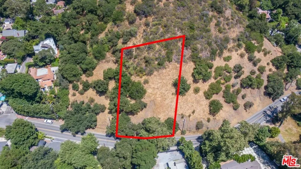 2250 Benedict Canyon Drive Beverly Hills, CA 90210
