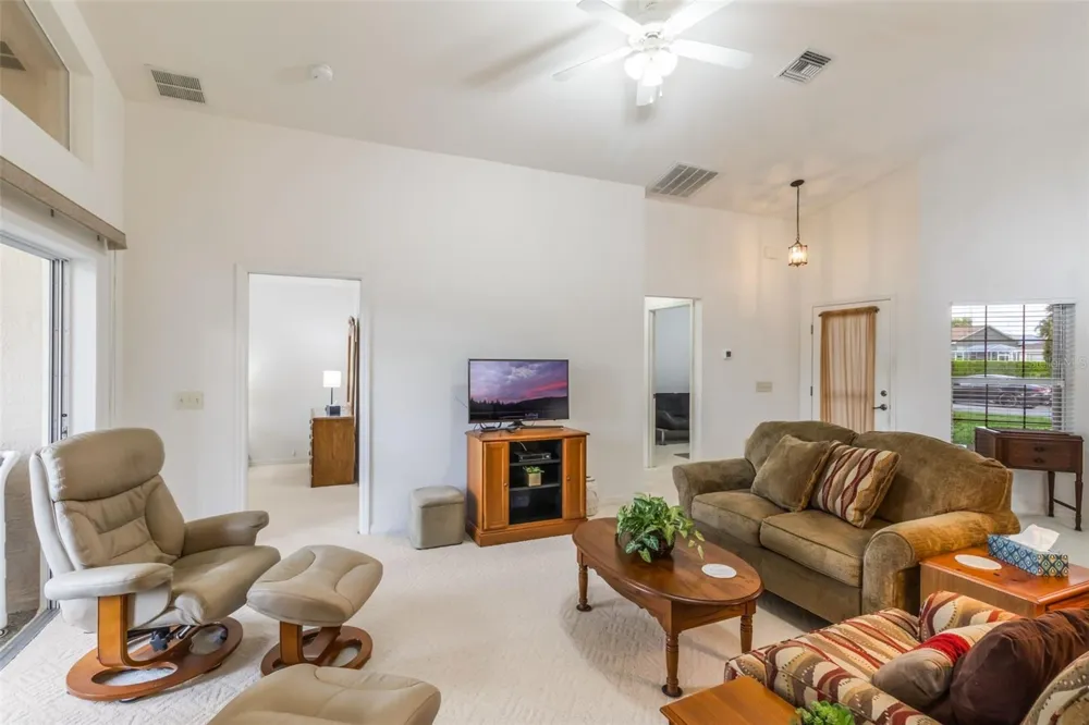464 LAKE SUZANNE DRIVE Lake Wales, FL 33859