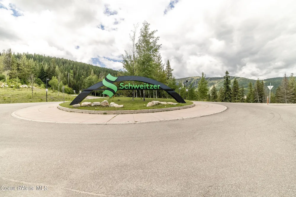 124 Village Lane ## 318 Sandpoint, ID 83864