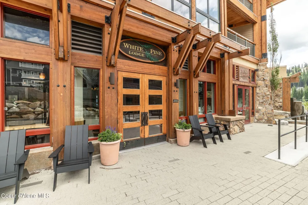 124 Village Lane ## 318 Sandpoint, ID 83864