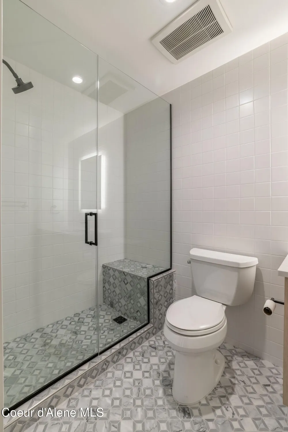 124 Village Lane ## 318 Sandpoint, ID 83864