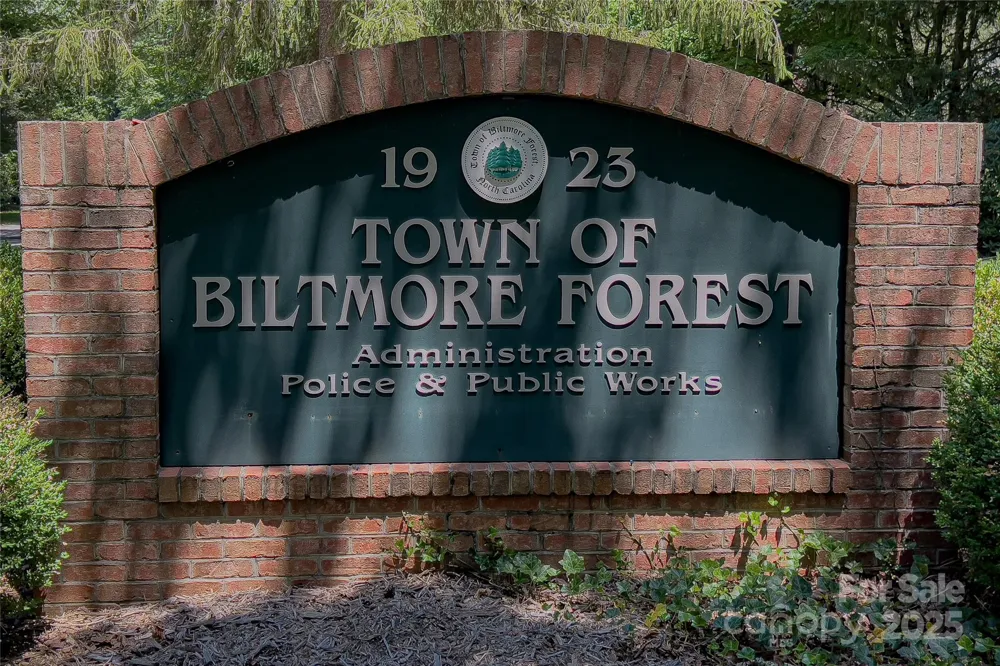 99999 Cedar Hill Drive #28 Biltmore Forest, NC 28803
