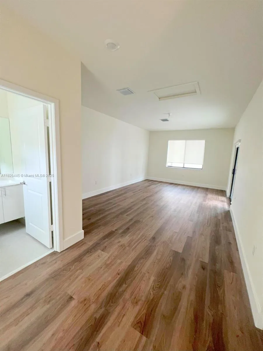 4269 NW 83rd Path Doral, FL 33166