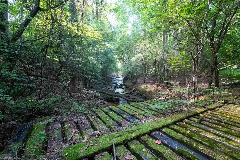 12604 NC Highway 268 Elkin, NC 28621