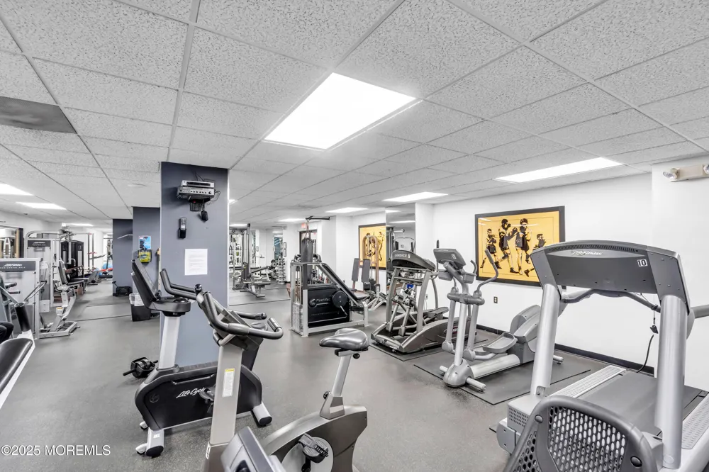2508 Harmon Cove Tower Secaucus, NJ 07094