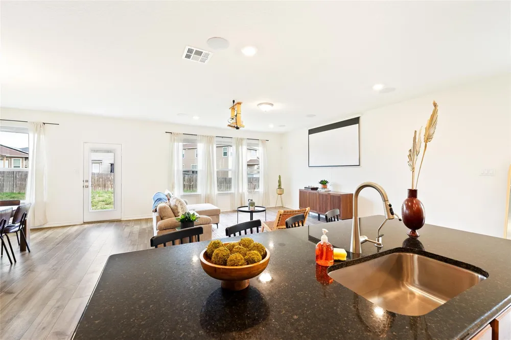 2406 Indian Forest San Antonio, TX 78244