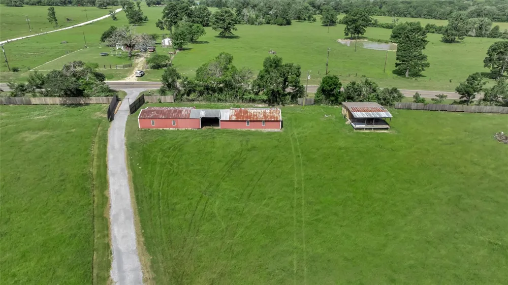 15184 Fm 2620 Bedias, TX 77831